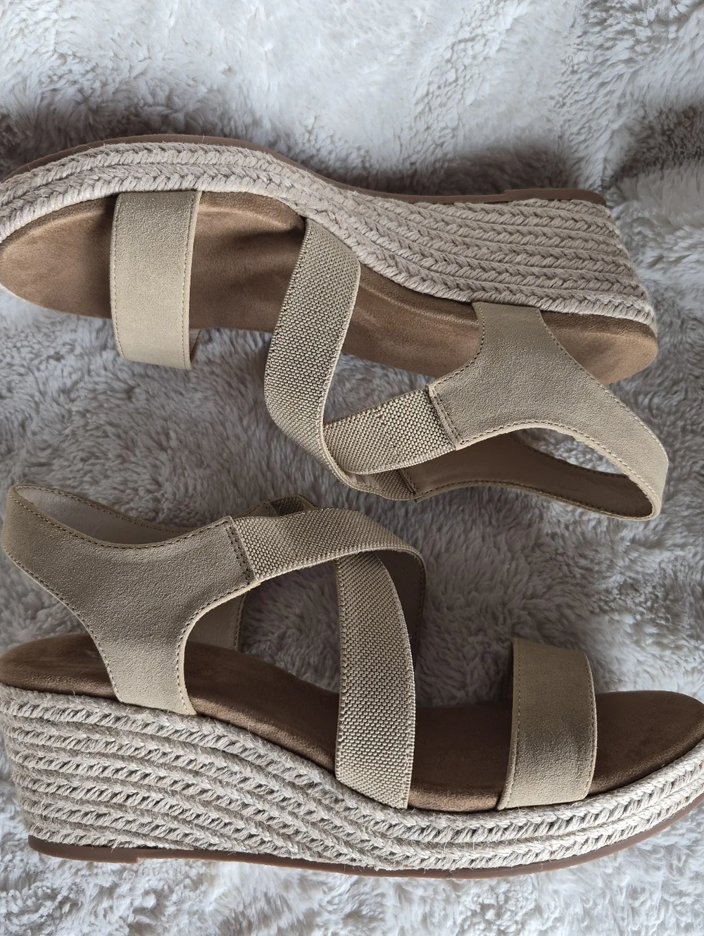 Wedge Criss Cross Stretch Low Sandals Womens Sz 10W Neutral Tan Minimalist - Picture 1 of 8